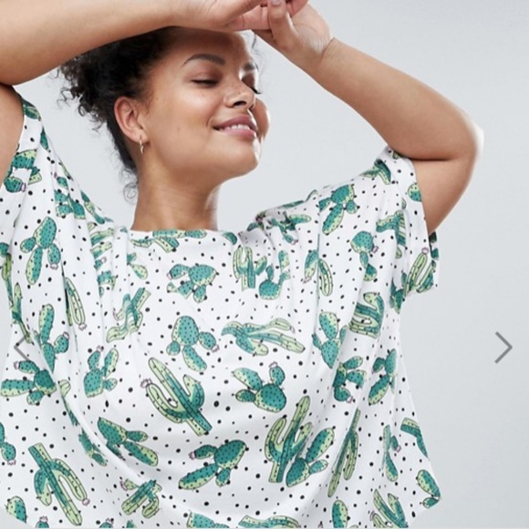ASOS Curve Tops - ASOS Mixed Scale Cactus Polka Tee Top White Print